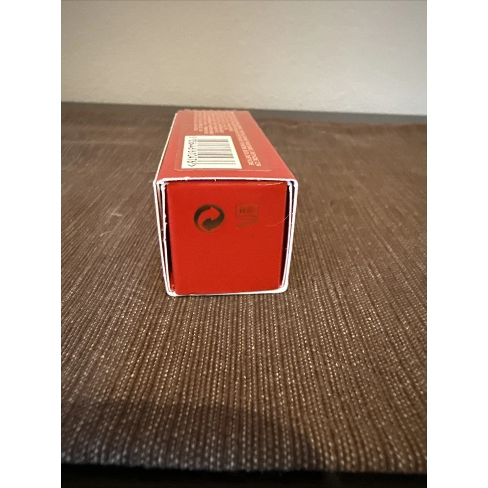 Charlotte Tilbury Matte Revolution Luminous‎ Modern Matte Lipstick  Blossom Red